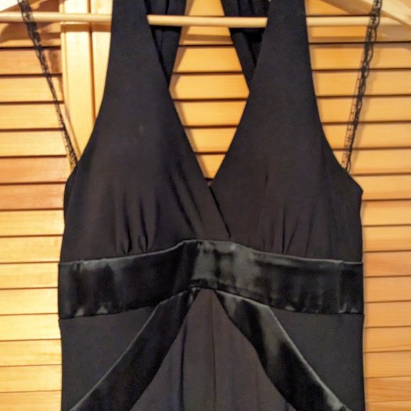 Robe - Picture 2 of 4